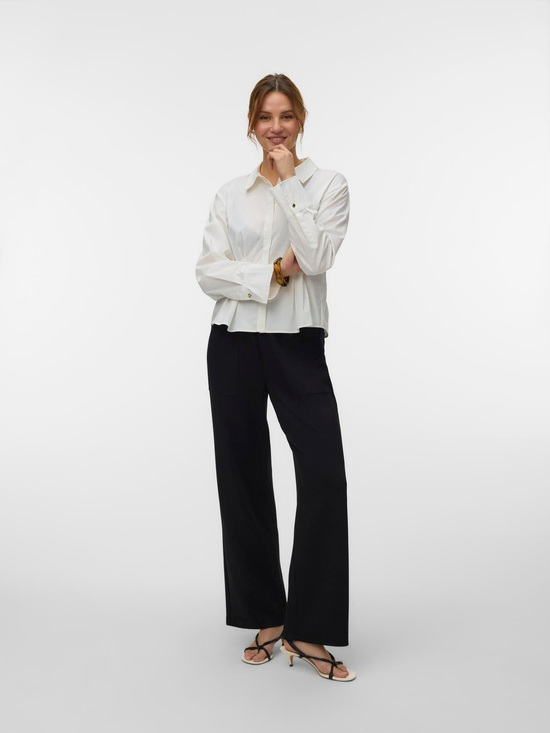 model_shot-front